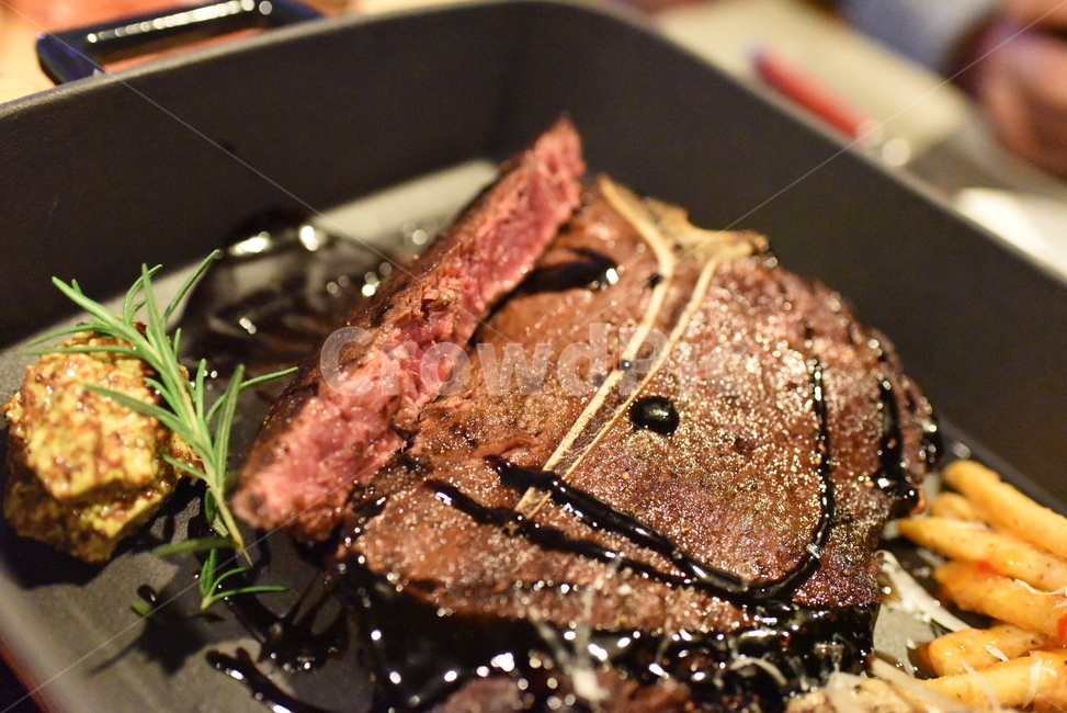 스테이크,티본스테이크,음식,food,steak,tbon,고기,식사,음식,식재료,요리,food,cook,meal,dishes,food reserves,육류,고기,meat,양식,서양음식,서양요리,western food,western dishes,western meal,western cook