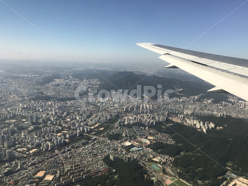 여행,비행기,도시,빌딩,떠나다,날개,날다,힐링,휴가,휴일,휴식,항공뷰,교통,교통수단,traffic,transportation
