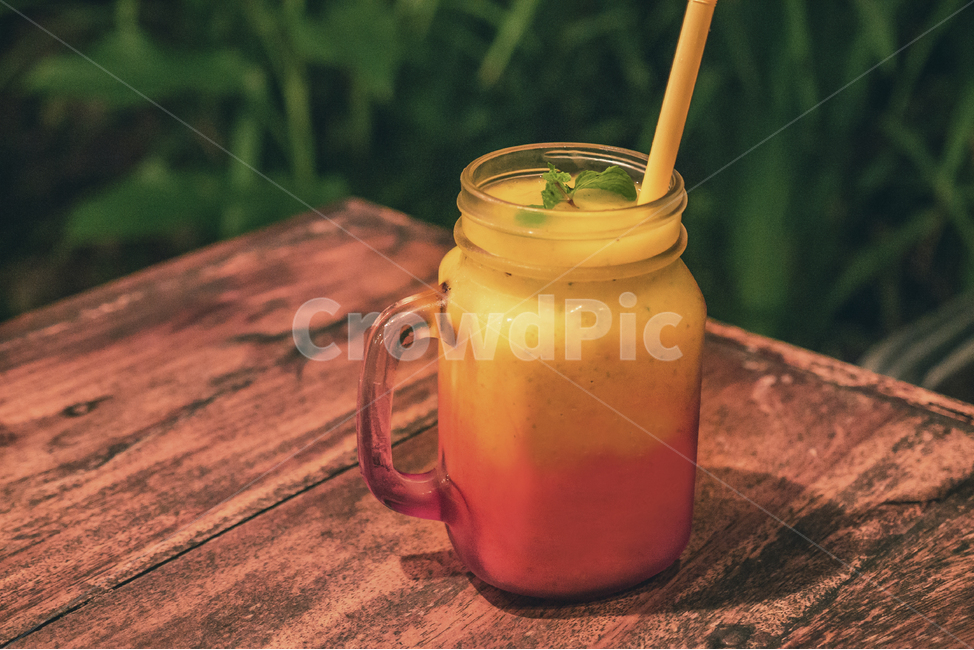 smoothie,Twotone drink,Mint,cool,tree,cold,juice,Mint Smoothie,straw,mango juice,summer,mango,healthy,Mango Smoothie,beverage,Mango Mint,table,Mango Mint Smoothie