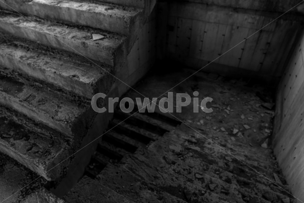 폐교,계단,흑백,공포,외로움,공포,호러,무서운,무서움,horror,terror,fear