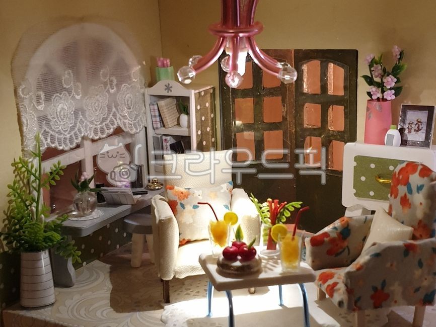 미니어처,돌하우스,dollhouse,미니조명,인테리어,소파,커튼,hobby,인형집,거실