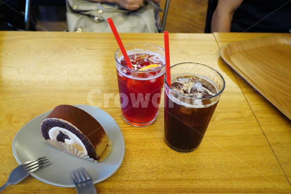 아메리카노,에이드,음료,카페,컵,케이크,빵,디저트,음식,푸드,얼음,ice,cafe,cool,cake,색감,컬러,음식,식재료,요리,food,cook,meal,dishes,food reserves,빵,bread,디저트,간식,후식,dessert,snack,음료수,drink,beverage