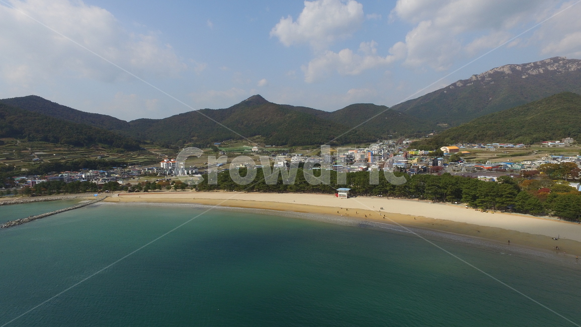 바다,파도,파랑,하늘,구름,ocean,sea,풍경,감성,산,힐링,휴식,자연,풍경,nature,landscape,경치,outdoors,옥외,scenery,water,물,대양,land,땅,shoreline,해안선
