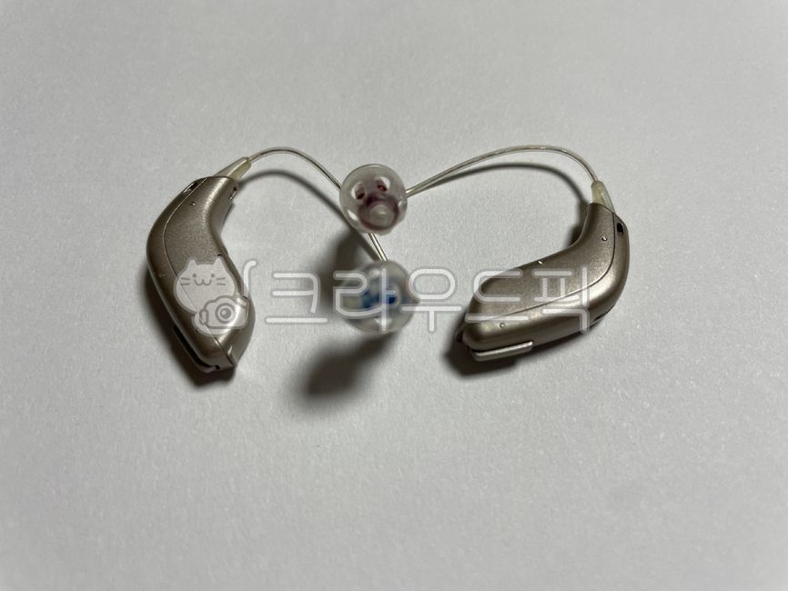 hearing aid,external hearing aid,ear,Behindtheear hearing aid,hearing impairment,hearing loss