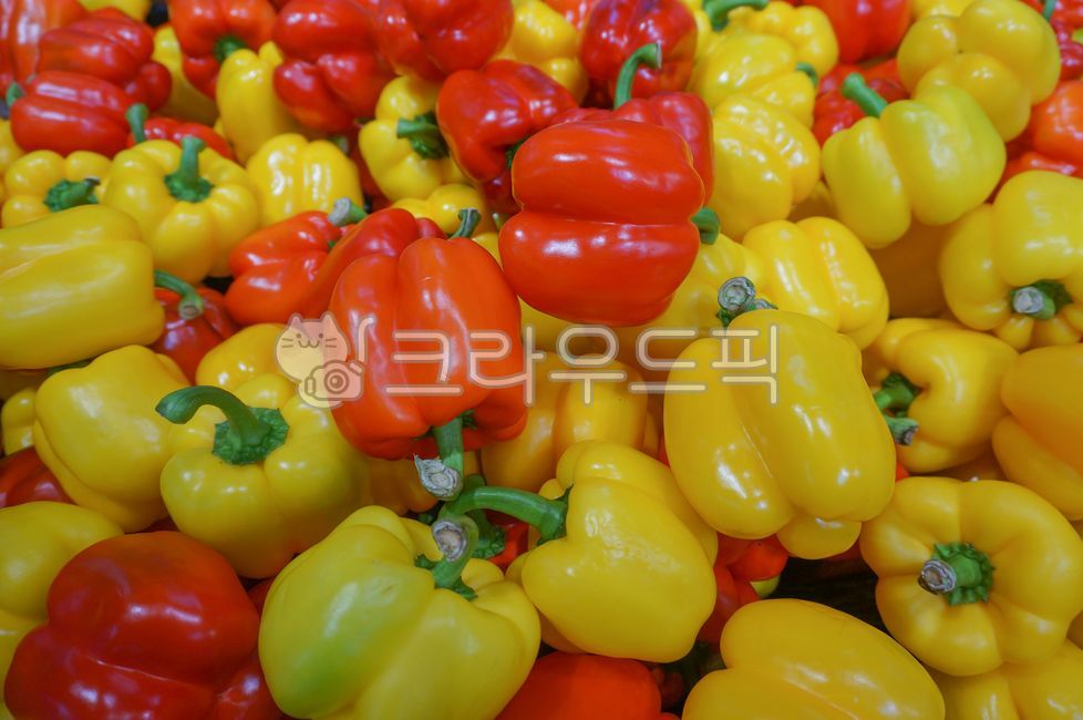 red,paprika,color,yellow,bellpepper,vegetable,pimento,food