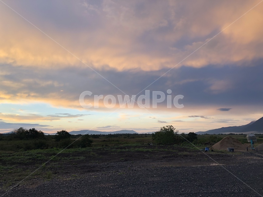 해질녘,해지는풍경,들판,붉은노을,노을,초원,발칸반도,sunset,nightfall,aneveningglow,nature,europe,balkanpeninsula