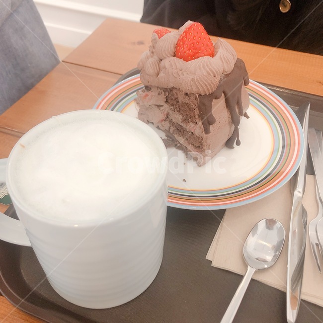 초코케익,요거트,요거트스무디,카페,케익,딸기초코케익,음식,식재료,요리,food,cook,meal,dishes,food reserves,빵,bread,디저트,간식,후식,dessert,snack