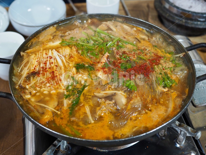 소고기,한국음식,음식,소고기전골,소고기버섯전골,버섯,국,찌개,아시아음식,냄비,요리,소고기요리,식사,beef,koreanfood,food,beefhotpot,beefmushroomhotpot,mushroom,soup,stew,asianfood,pot,cooking,beefdish,meal,음식,식재료,요리,food,cook,meal,dishes,food reserves