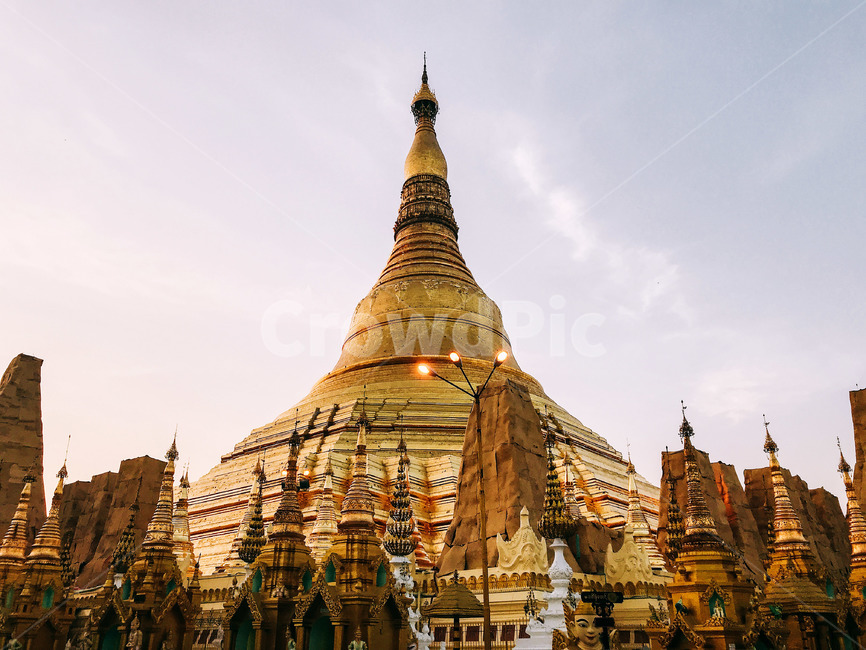 쉐다곤파고다,미얀마,불교,황금사원,풍경,랜드마크,landmark,tourist attraction,해외,외국,세계,foreign,oversea,world,세계랜드마크,해외랜드마크,외국랜드마크,world landmark,world tourist attraction,종교,신앙,religion,belief,faith,건축물,건물외관,exterior,building,structure,architecture,construction,건물