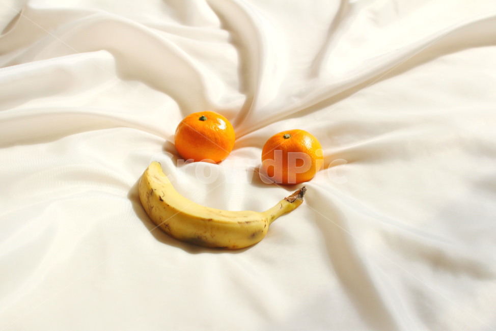 바나나,yellow,노랑,노란색,귤,과일,음식,식재료,컨셉,색감,주황,주황색,orange,요리,스마일,웃음,음식,식재료,요리,food,cook,meal,dishes,food reserves,과일,열매,fruit,색깔,색상,색채,색감,color sense,color sensitivity,feeling of color,연출,컨셉,콘셉,direction,concept