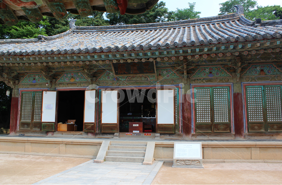 한국,대한민국,절,기와,처마,처마끝,기와집,집,종교,하우스,불교,건축,건축미,계단,돌,스톤,돌계단,문,문양,건설,오래된,낡은,전통,열린,경주,불국사,처마밑,목조건물