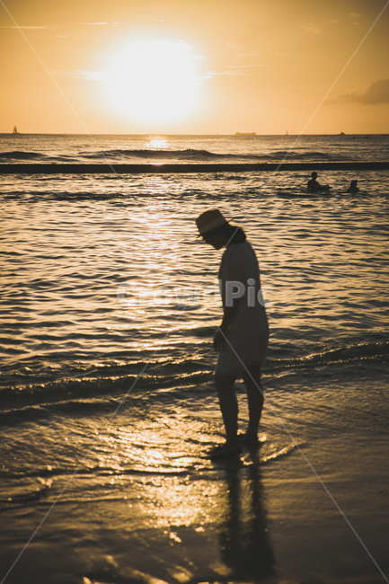 여자,바다,실루엣,해변,노을,일몰,해변,바다,beach,sea,사람,인물,인간,human,person,여성,여자,woman,female,lady,인물실루엣,사람실루엣,character silhouette,human silhouette,여행,휴가,traveling,vacation,trip,감성,sensible,feeling,water,물,outdoors,옥외,nature,자연,ocean,대양