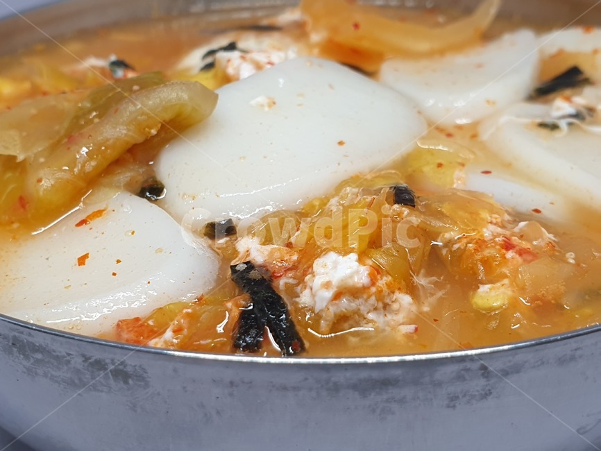 떡국,끼니,한끼,한그릇,요리,조리,메뉴,한국요리,전통요리,명절요리,koreafood,그릇,스댕그릇,meal,dish,사물,오브젝트,object,음식,tteokguk,ricecakesoup,레시피,맛있는,recipe,국물,김치,떡,cook,식기,bowl,식사,한국음식,명절음식,전통음식