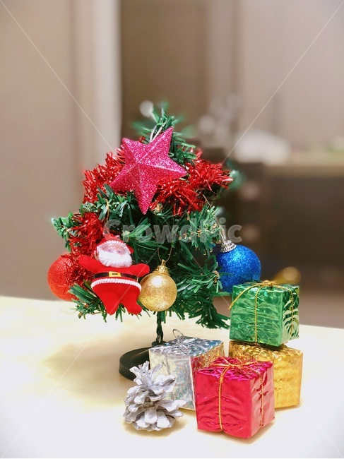 트리,크리스마스트리,선물,겨울,산타,메리크리스마스,성탄절,merry christmas