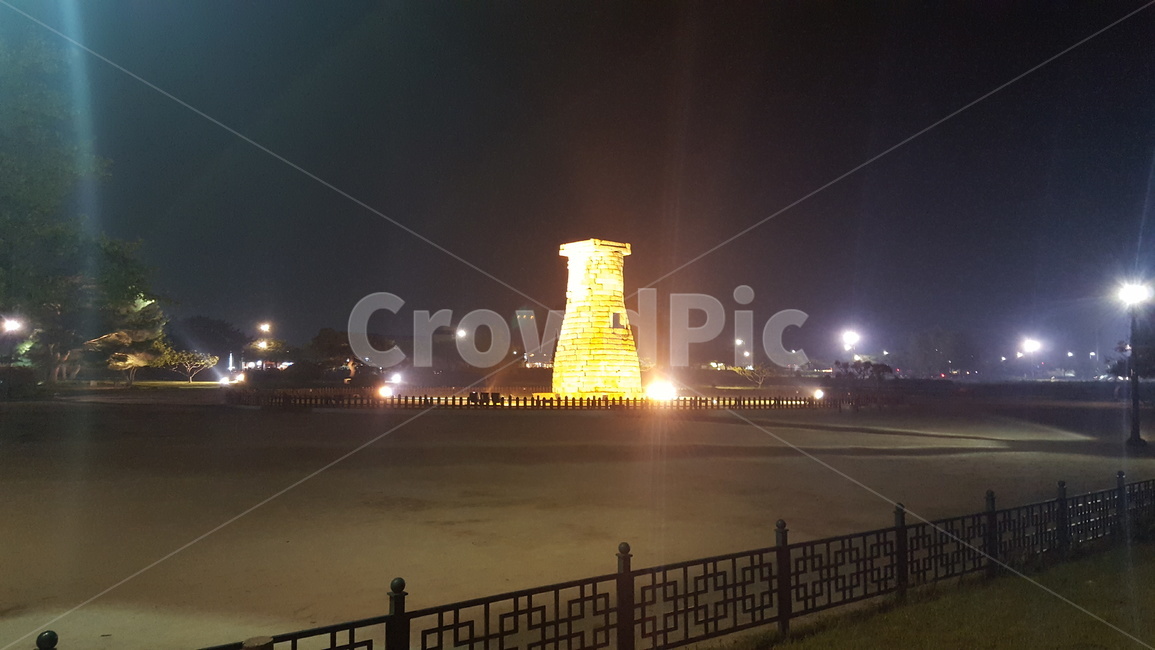 첨성대,경주,문화재,신라,천문,야경,밤,풍경,nightscape,night,landscape,랜드마크,landmark,tourist attraction,한국랜드마크,한국관광지,한국명소,korea landmark,korea tourist attraction