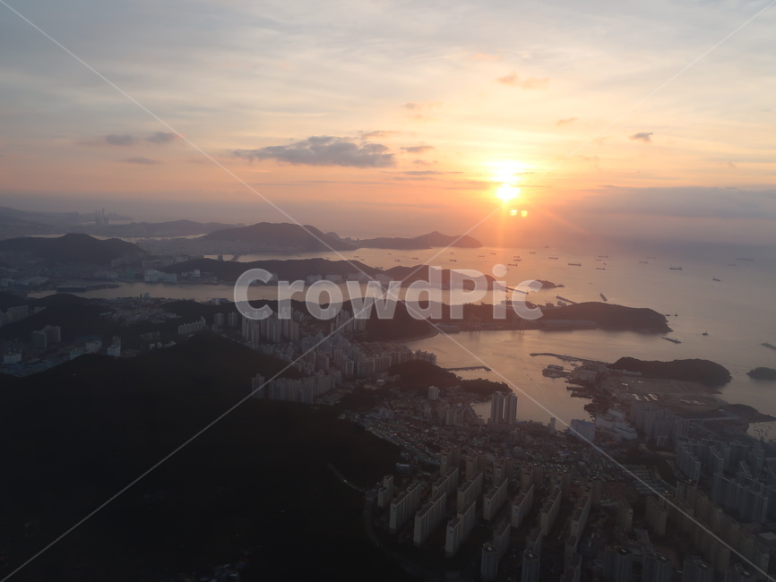nature,자연,outdoors,옥외,sky,하늘,dawn,새벽,sunset,redsky,붉은하늘,부산,일출,바다