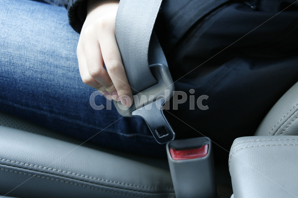자동차,안전벨트,안전띠,벨트,안전,사람,인물,인간,human,person,신체일부,몸,body,교통,교통수단,traffic,transportation