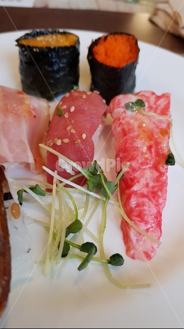 초밥,스시,김,무순,맛살