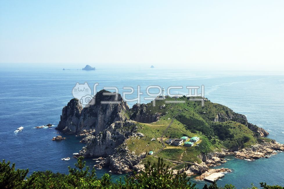 somaemuldo,ocean,sea,nature,island,outdoor,coast,water,scenic,view,green,seashore,turquoise,beach,wave,color,소매물도,대양,자연,섬,해안,바다,경치,물,지주,녹색,해안선,풍경,야생의,해변,햇빛,아시아,여름,파란색,휴양,파도,색상,연안,평화