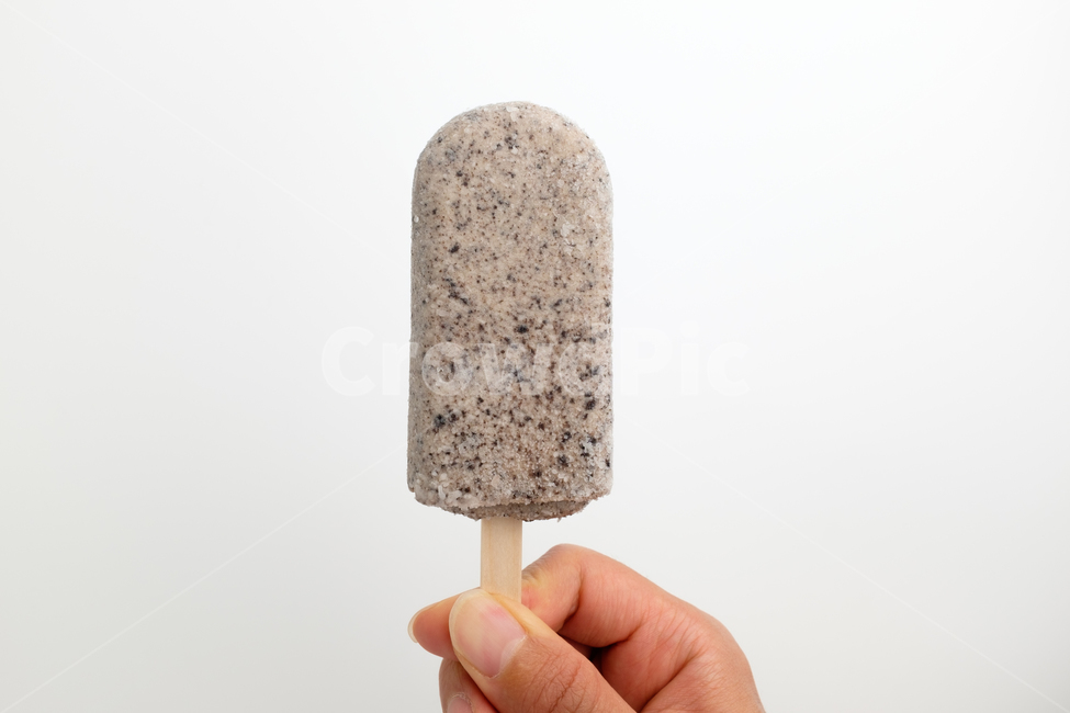 Cookie Ice Cream,Dairy products,cookie,snack,cool,milk,frozen,delicious,summer,food,Cookie flavor,frozen food,ice cream,ice cream stick,dessert,sweet,soft