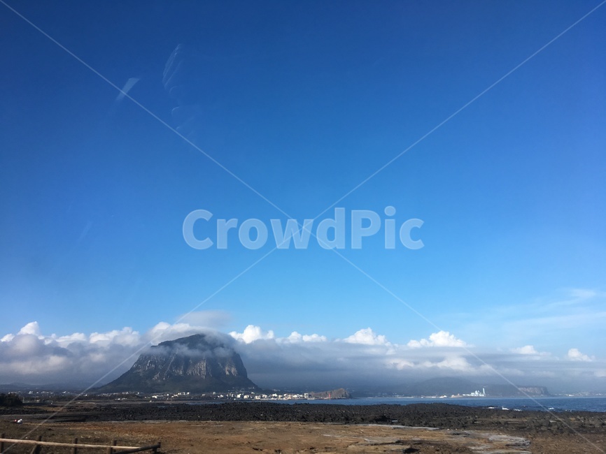 제주도,산방산,도로,드라이브,자연,풍경,경치,휴양,관광,섬,자연,풍경,nature,landscape,한국자연풍경,한국자연경관,korea nature landscape,제주도,jeju,jeju island,outdoors,옥외