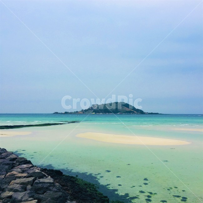 제주,해변,비양도,협제해수욕장,백사장,에메랄드바다,자연,풍경,nature,landscape,한국자연풍경,한국자연경관,korea nature landscape,제주도,jeju,jeju island,outdoors,옥외,land,땅,shoreline,해안선,water,물,ocean,대양,sea,바다,coast,연안