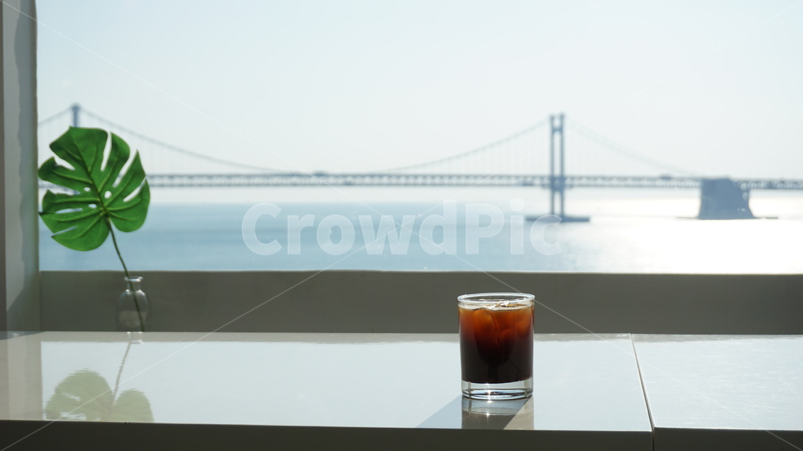 아이스아메리카노,아메리카노,모닝커피,광안대교,icedamericano,americano,morningcoffee,카페,cafe,coffeecup,커피컵,cup,컵,커피,카페,coffee,cafe