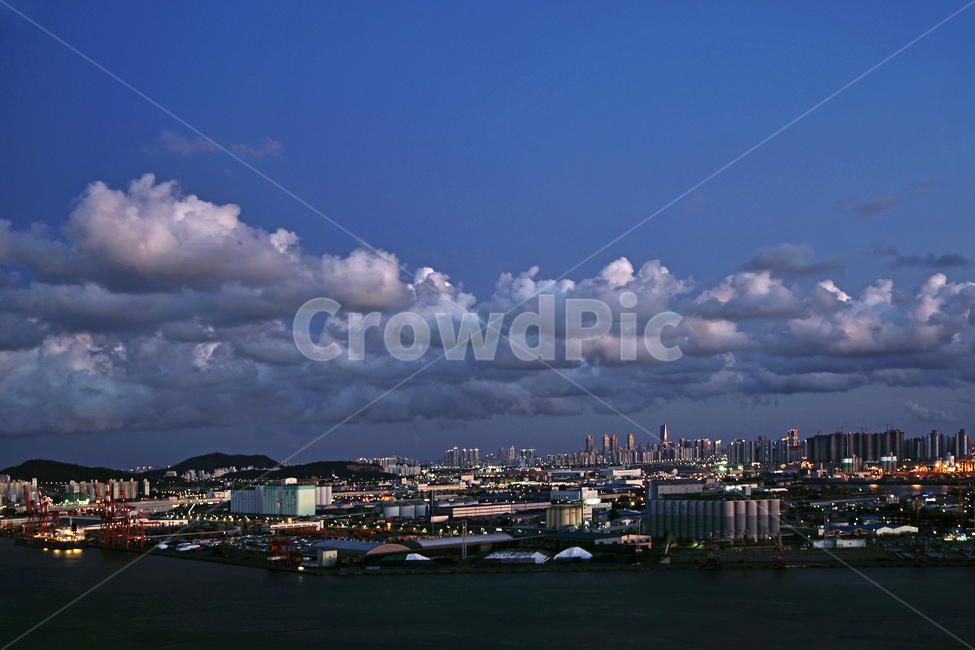 인천항,인천,내항,바다,서해,신포동,도시,풍경,city,landscape,nature,자연,weather,날씨,cloud,구름,sky,하늘,cumulus,적운,outdoors,옥외,urban,어반,building,건물,metropolis,중심지,town,시티