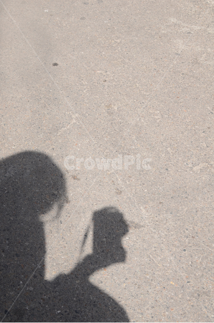 야외,바닥,그림자,카메라,사람,사람,인물,인간,human,person,인물실루엣,사람실루엣,character silhouette,human silhouette