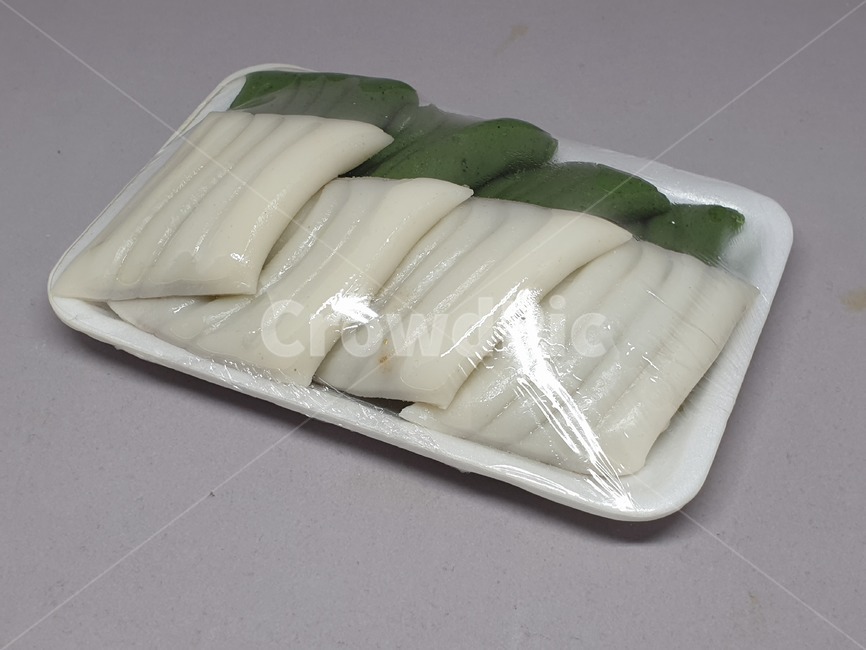 떡,절편,쑥떡,송편,tteok,ricecake,한국음식,전통음식,고유음식,스티로품,포장,군것질,간식,디저트,후식,food,먹는거,먹는것,한국전통,전통,명절,사물,오브젝트,object,음식,음식,식재료,요리,food,cook,meal,dishes,food reserves