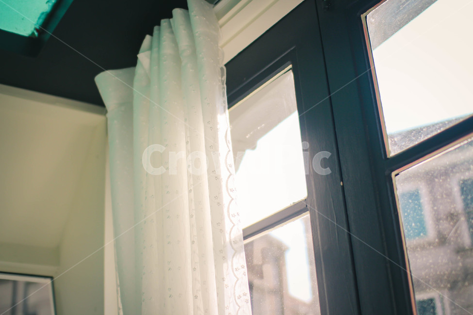 창문,아침창,아침해,화이트,앤티크,흰커텐,인테리어,실내디자인,interior design