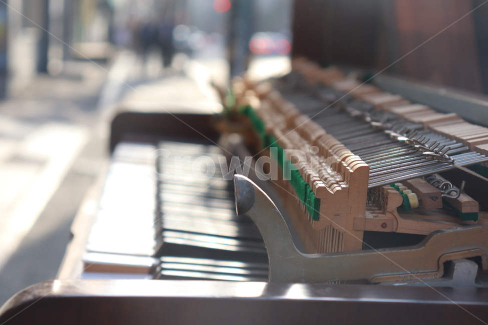 피아노,brokenpiano,망가진피아노,낡은피아노,piano,music,classic,클래식,감성,악기,예쁜피아노,오래된피아노,부서진피아노,부숴진피아노,oldpiano,나무피아노,빈티지사진,빈티지느낌,빈티지감성,vintage,악기,음향기기,musical instrument,musical equipment