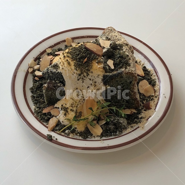 케이크,쑥케이크,생크림,cake,접시,desert,디저트,음식,식재료,요리,food,cook,meal,dishes,food reserves