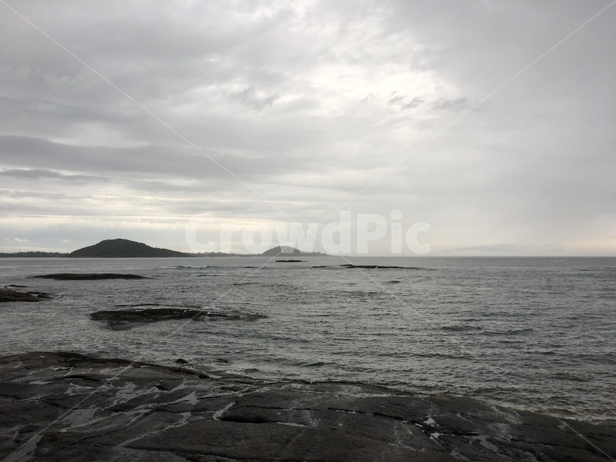 흐린,바다,하늘,수평선,암석,바위,물,해안선,자연,옥외,cloudy,sea,sky,horizen,seashore,rock,water,shoreline,nature,outdoors