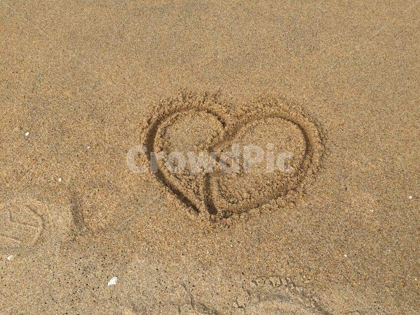 하트,바닷가,해변,깨진하트,모래하트,brokenheart,heartshape