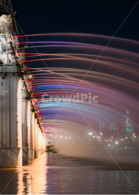 무지개,한강다리,한강변,서울야경,light,shining,bright,brighting,야경,반포대교,무지개분수,잠수교,한강,분수,경치,서울,강,배경,밤,풍경,컬러,컬러풀,화려함,화려한,hanriver,river,seoul,night,landscape,반포한강공원,달빛광장,korea,lighting,조명,bridge,다리,야경,밤,풍경,nightscape,night,landscape