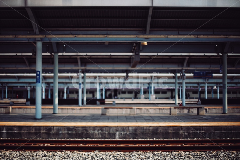 기차,선로,플랫폼,기다림,감성사진,감성,sensible,feeling,교통,교통수단,traffic,transportation,train station,기차역,vehicle,차량,train