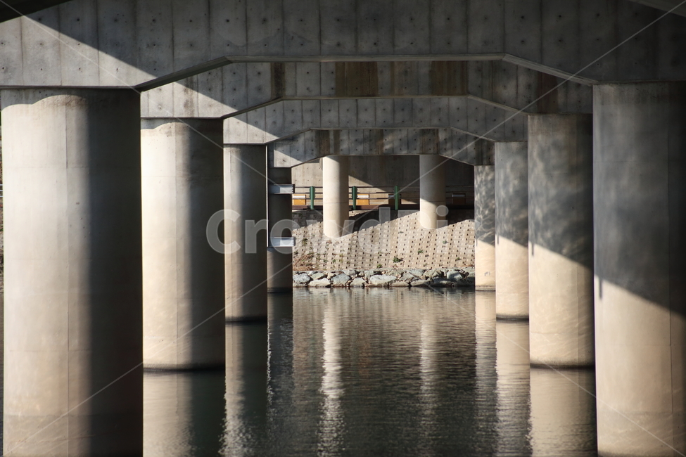 구조물,다리기둥,강,bridge,river,건축물,건물외관,exterior,building,structure,architecture,construction