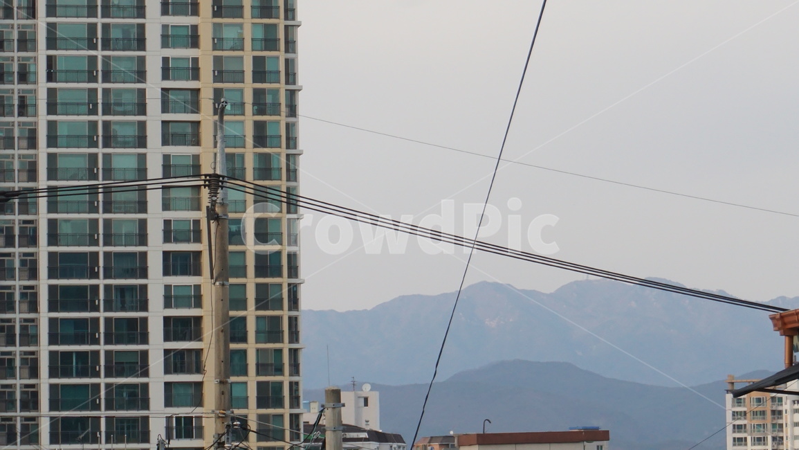 전봇대,utilitypole,telephonepole,도시,골목,건축물,건물외관,exterior,building,structure,architecture,construction