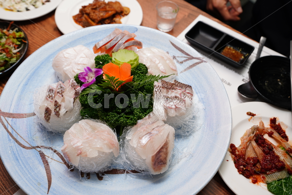 회,생선,안주,술안주,안주거리,음식,fish,날것,접시,먹거리,food,dish,요리,meal,음식,식재료,요리,food,cook,meal,dishes,food reserves,일식,일본음식,일본요리,Japanese food,Japanese dishes,Japanese meal,Japanese cook