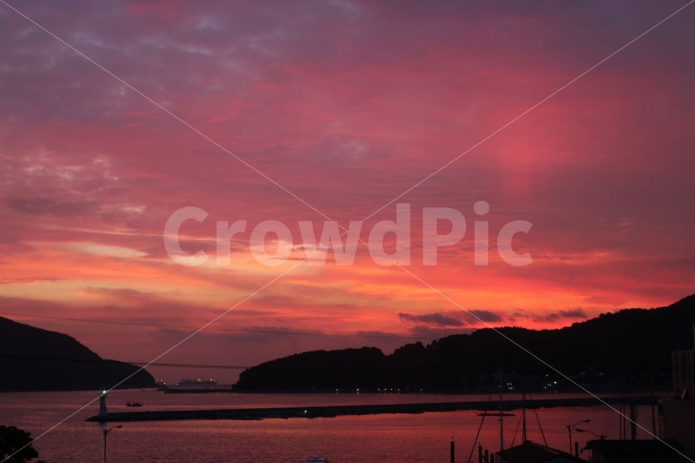 하늘,노을,바다,풍경,감성,바다마을,등대,붉은하늘,생각,여유,landscape,일몰,sea,sky,자연,풍경,nature,landscape,등대,lighthouse,실루엣,그림자,silhouette,shadow,색깔,색상,색채,색감,color sense,color sensitivity,feeling of color,outdoors,옥외,sunset,dawn,새벽,red sky,붉은 하늘,dusk,황혼