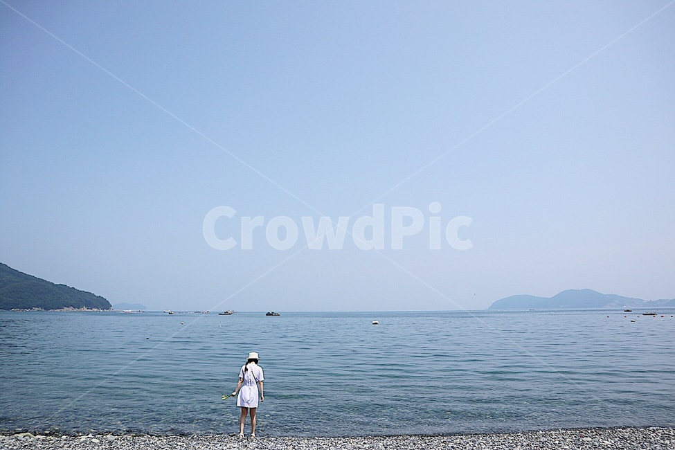 바다,해변,몽돌해변,sea,beach,뒷모습,여자,소녀,여름,summer,ocean,거제도