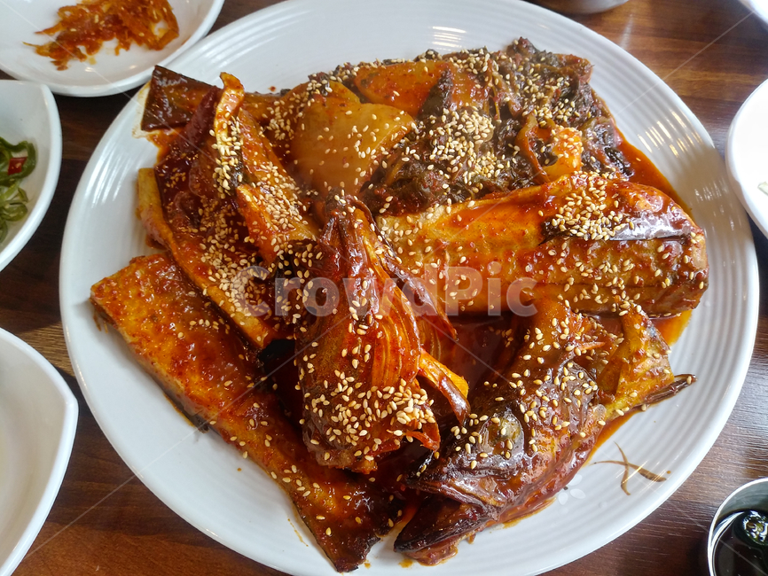 seasoning,양념,참깨,food,음식,코다리,명태,생선,요리,해산물,seafood,매운,접시,dish,한국음식,맛,korean,fish,식사,먹거리,수산물