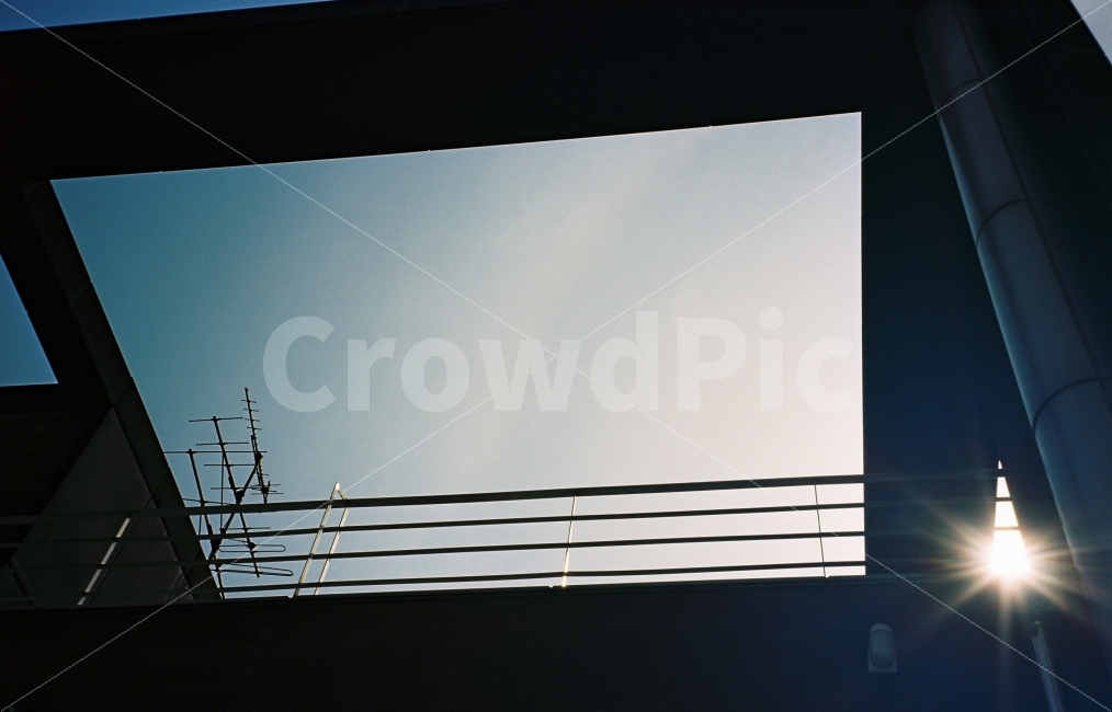 건축,건물,옥상,햇빛,하늘,빛,야외,사각형,난간,풍경,landscape,filmphotography,감성