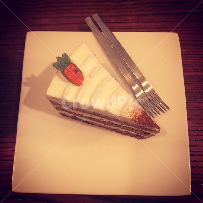 당근,당근케이크,케이크,카페,디저트
