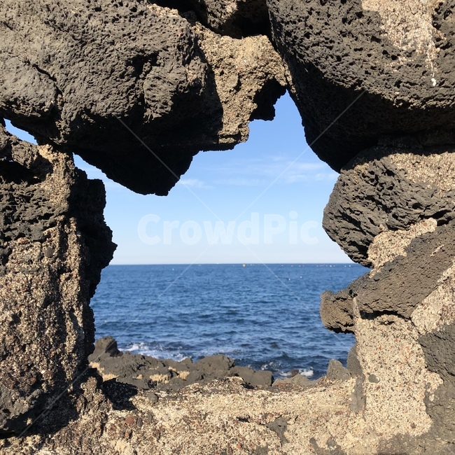 바다,섬,조용한,한적한,제주,shoreline,해안선,water,물,sea,ocean,대양,nature,자연,outdoors,옥외,cave,동굴,coast,연안,cove,후미