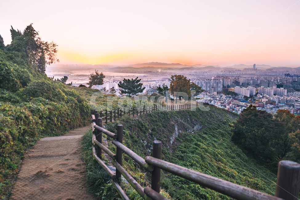 산,자연,풍경,숲,길,가을,울타리,풀,나무,도시,풍경,city,landscape,한국도시풍경,한국도시경관,korea cityscape,outdoors,옥외
