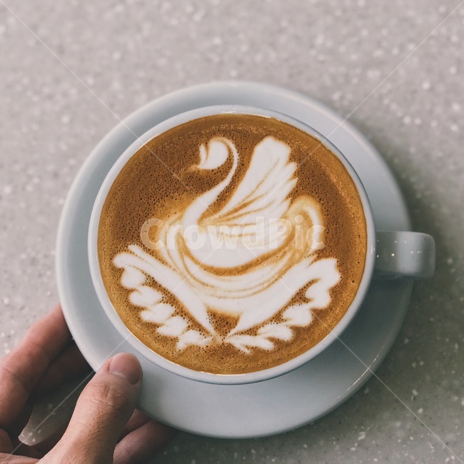 카페,커피,커피숍,coffee,latte,음료,커피전문점,음료사진,감성사진,아날로그필름,cafe,사람,인물,인간,human,person,신체일부,몸,body,커피,카페,coffee,cafe