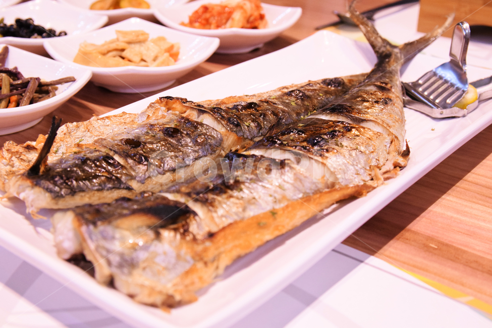 생선,생선구이,삼치,삼치구이,음식,고기,fish,grilled,roasted,food,음식,식재료,요리,food,cook,meal,dishes,food reserves,수산물,해산물,fishery products,seafood