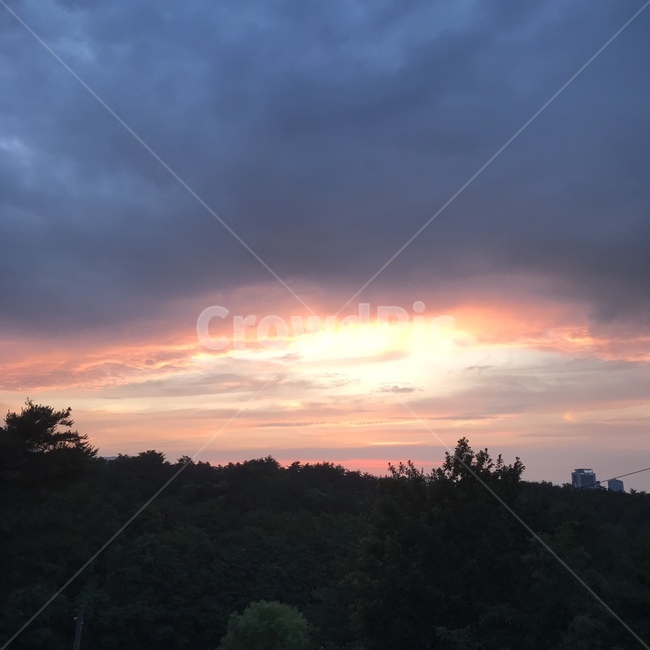 구름,붉은노을,태양,저녁,해질녁,노을,감성,배경